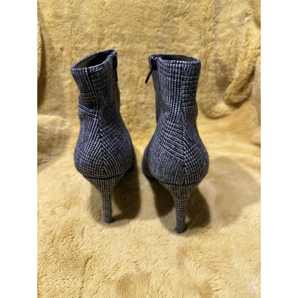 Cityclassified Pointy Toe Black White Ankle Boots Womens Size 7.5 Heels City - Picture 4 of 8